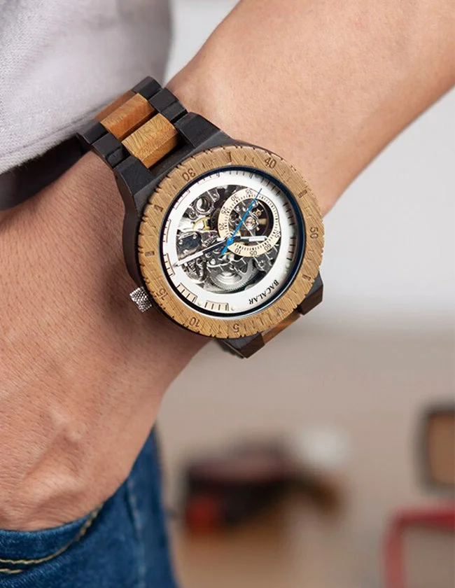 Grosse Montre en Bois
