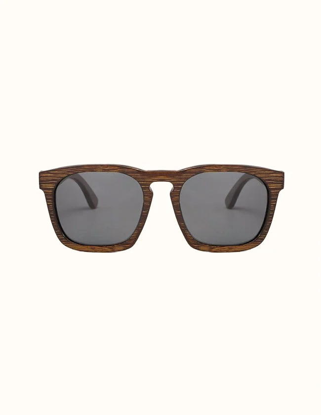 Lunettes de soleil en bois modèle Wayfarer