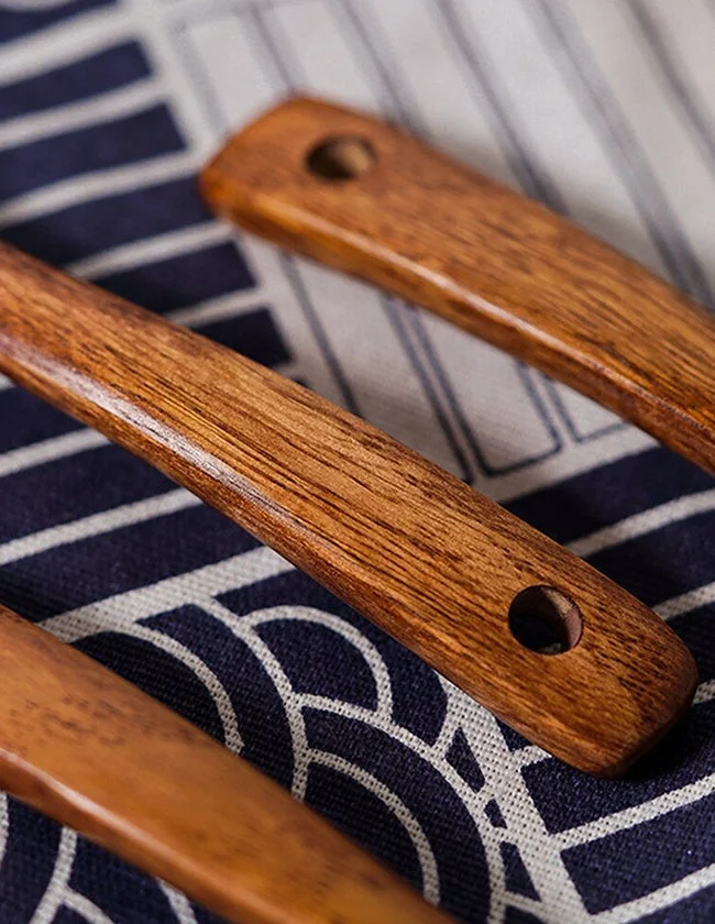 Manche de Louche en Bois Massif