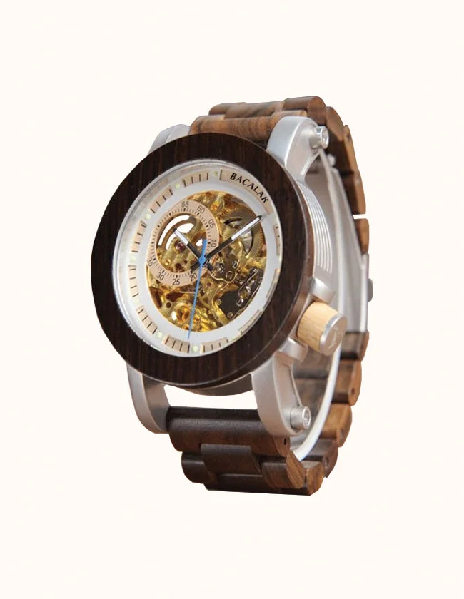 Montre en Bois à Cœur Ouvert