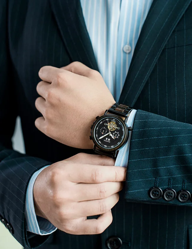 Montre en Bois avec Mécanisme Automatique