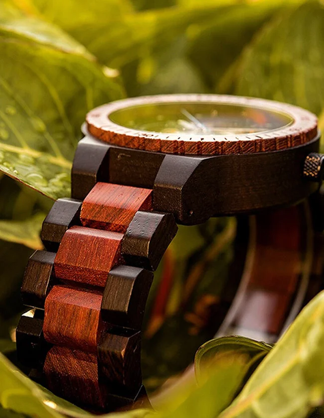 Montre en Bois de Santal Rouge
