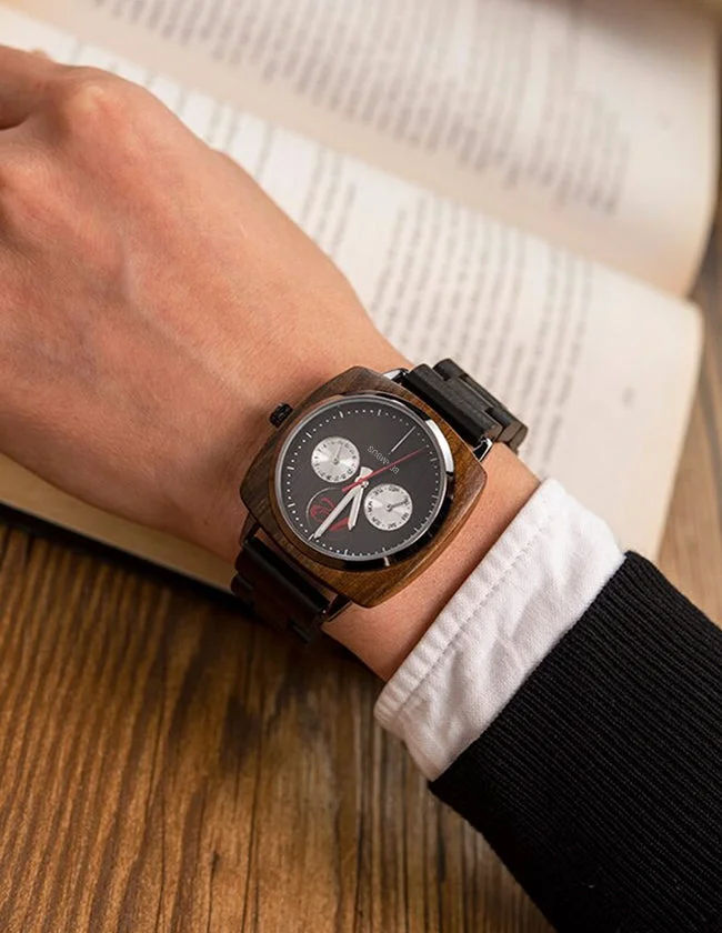 Montre en Bois Noir Africain